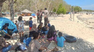 Polsek Sekotong Gelar Patroli untuk Keamanan Pengunjung Pantai