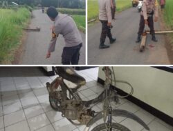 Personel Polsek Bolo, Bantu Evakuasi Korban Laka Lantas di Desa Ngembe