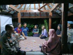 Arus Penumpang Lancar Terkendali: Pengamanan Polisi di Pelabuhan Lembar Ditingkatkan