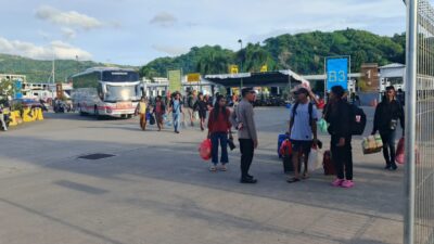 Ratusan Pemudik Tiba di Lembar: Keamanan Pelabuhan Jadi Prioritas Utama