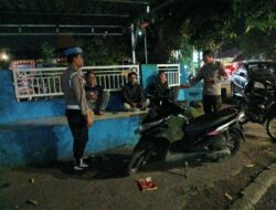 Warga Apresiasi Patroli Malam Polsek Kediri di Desa Rumak