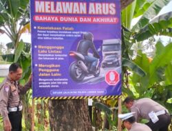 Polres Lombok Barat Terapkan Langkah Preventif dengan Pemasangan Spanduk Keselamatan Lalu Lintas