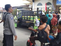 Polsek Batulayar Gelar Gerakan Pangan Murah, 2 Ton Beras Ludes Diserbu Warga