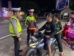 Sat Lantas Polres Lombok Utara Laksanakan Patroli Blue Light dan Pengaturan Arus Lalu Lintas