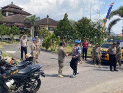 Patroli Skala Besar TNI-Polri Jaga Keamanan di Lombok Barat