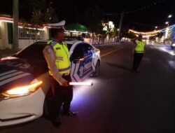 Blue Light Patrol Sat Lantas Polres Bima Kota Sampaikan Imbauan Keselamatan Dan Tertib Berlalu Lintas