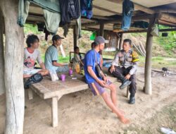 Bhabinkamtibmas Desa Kalimantong Sosialisasikan Bahaya TPPO kepada Masyarakat