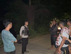 Bhabinkamtibmas Desa Labuhan Kertasari Laksanakan Patroli di Kawasan Pariwisata