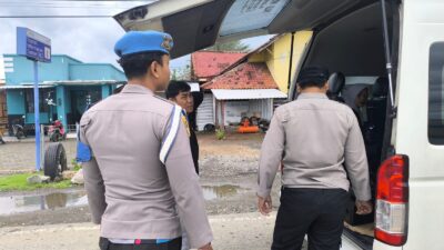 Polsek KPL Tano Gelar KRYD di Pelabuhan Poto Tano, Antisipasi Gangguan Kamtibmas